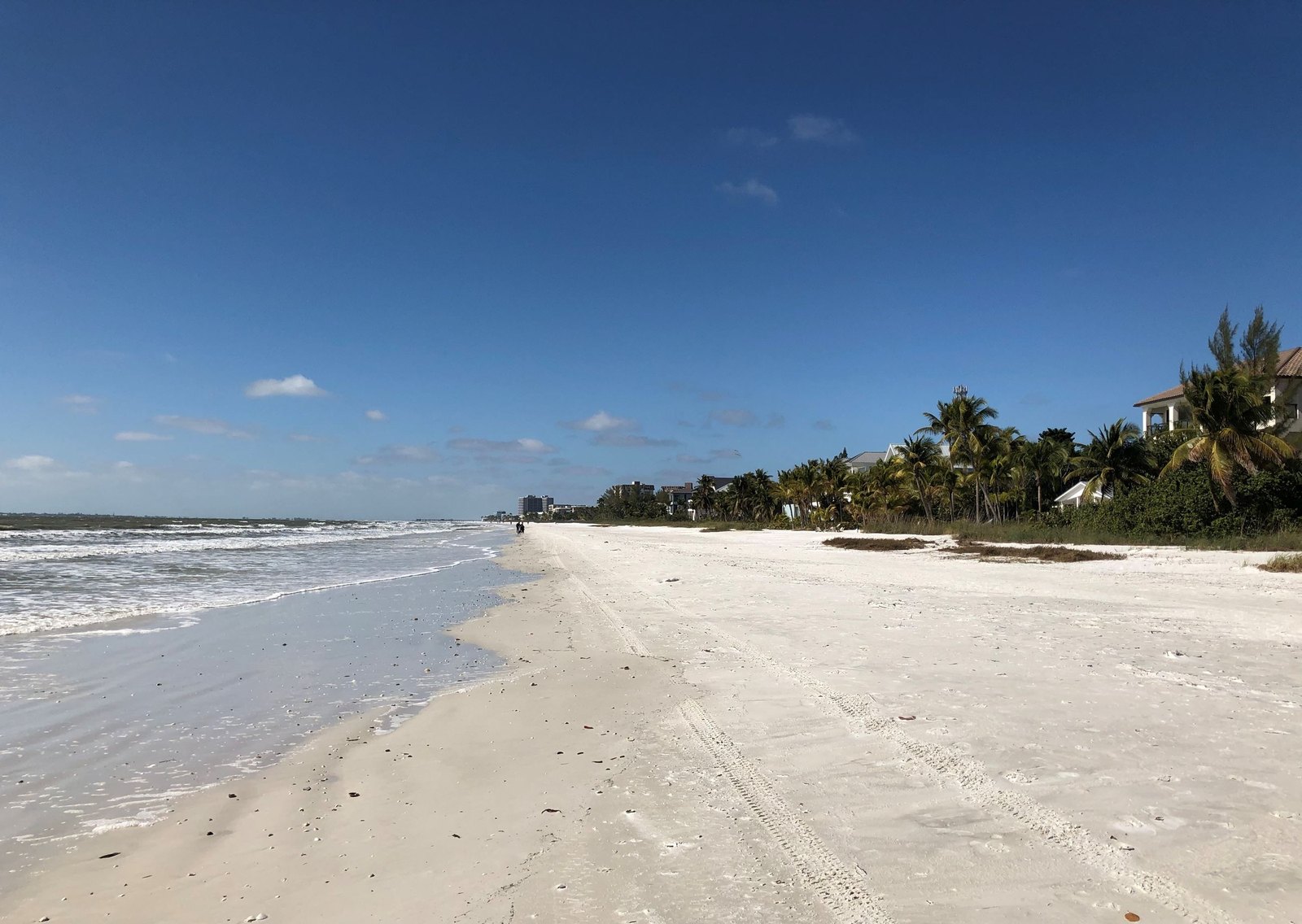 Fort Myers Beach white sand and Gulf shoreline on Estero Island
